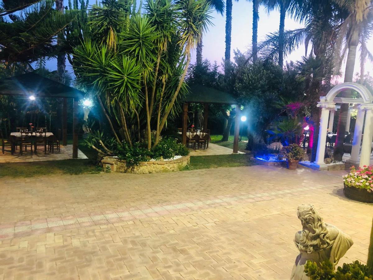 Hotel Ristorante L'Orizzonte Le Castella  Esterno foto