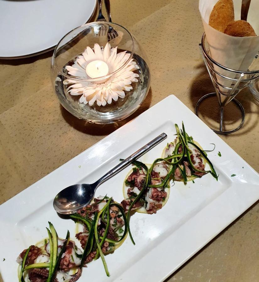 Hotel Ristorante L'Orizzonte Le Castella  Esterno foto