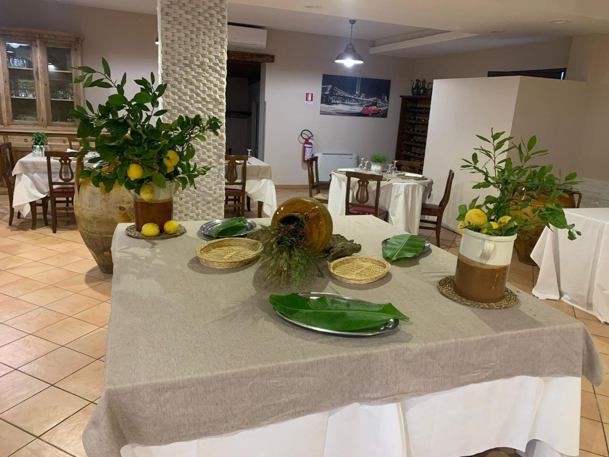 Hotel Ristorante L'Orizzonte Le Castella  Esterno foto