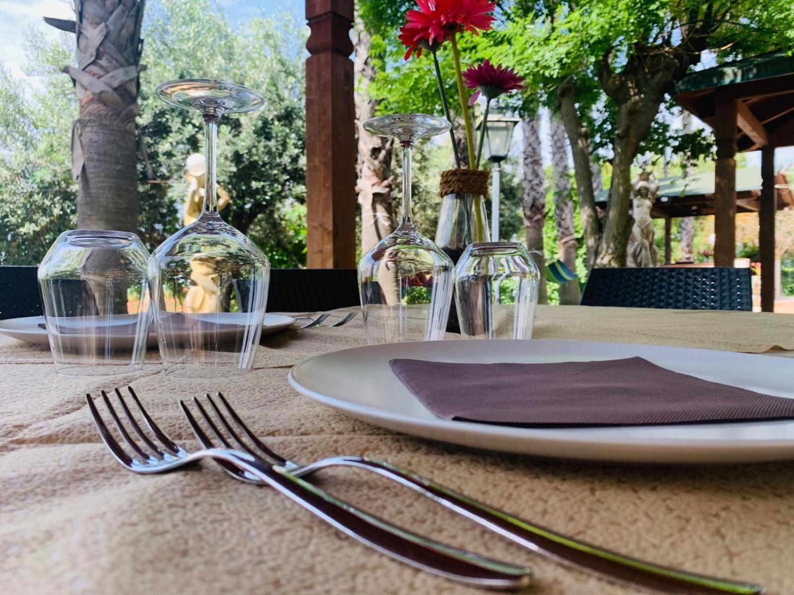 Hotel Ristorante L'Orizzonte Le Castella  Esterno foto