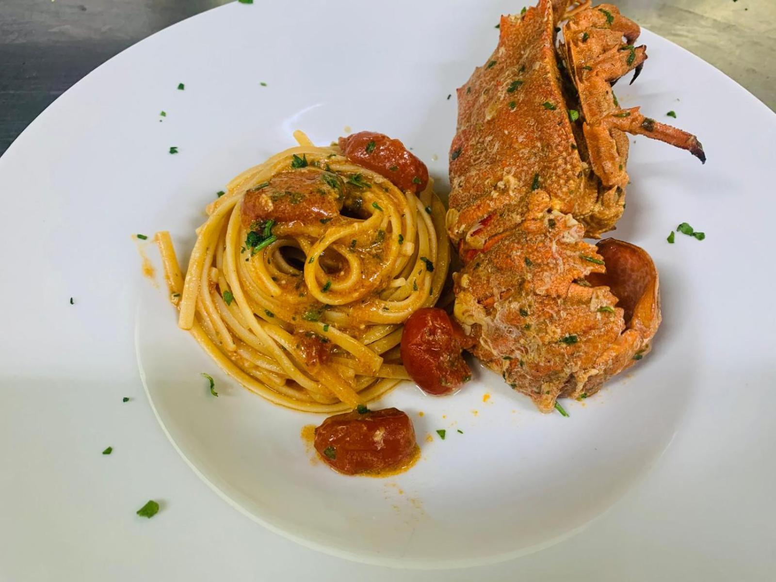 Hotel Ristorante L'Orizzonte Le Castella  Esterno foto
