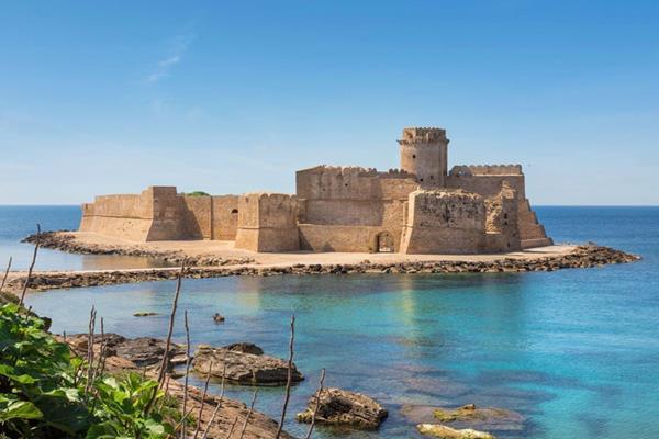 Hotel Ristorante L'Orizzonte Le Castella  Esterno foto